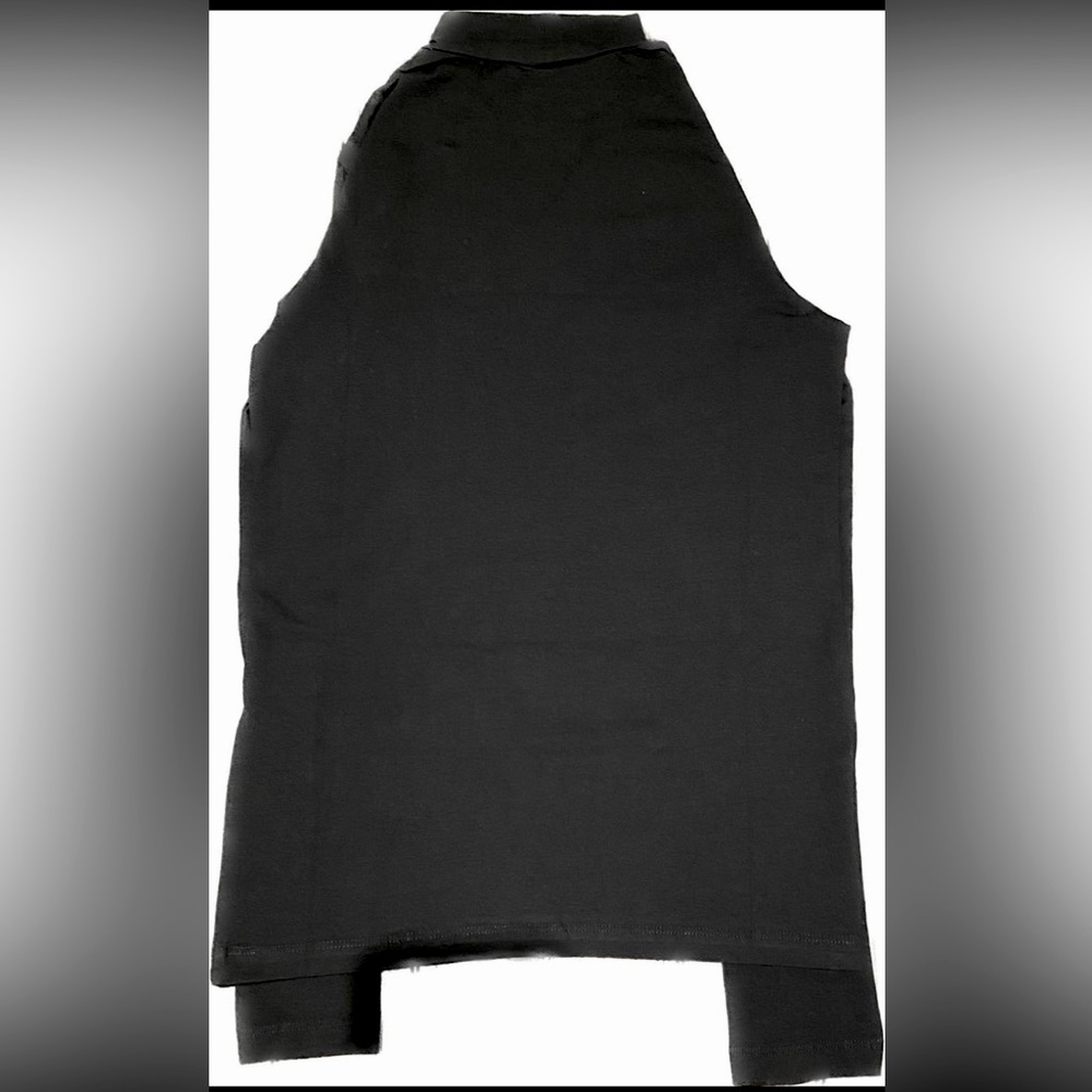 Turtleneck sweater
-Size M
-Asos Design
-Muscle Fit
-Soft & Stretchy
-95% Cotton